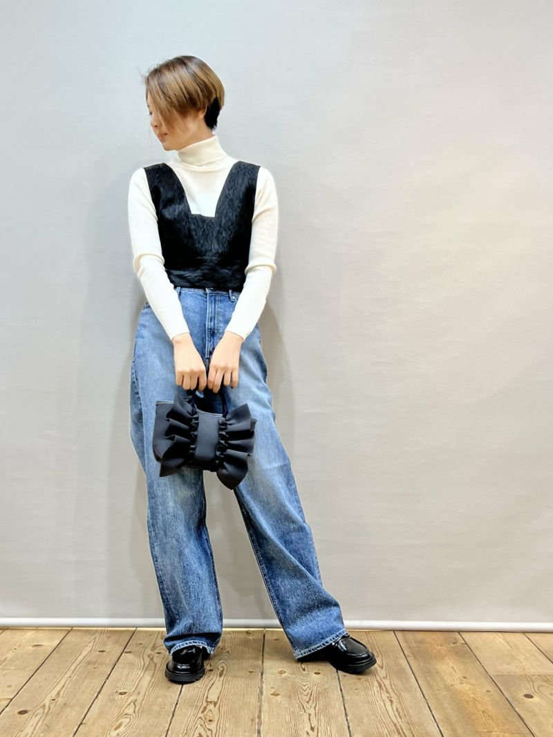 新品　chignon シニヨンアイボリー刺繍ビスチェ 楽天市場】【31日までP10倍】【SALE／20％OFF】CHIGNON シニヨン