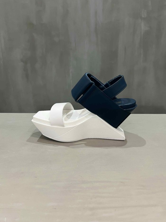 Gorgeous, SOLDOUT! New in box UNITED NUDE sandals DELTA RUN