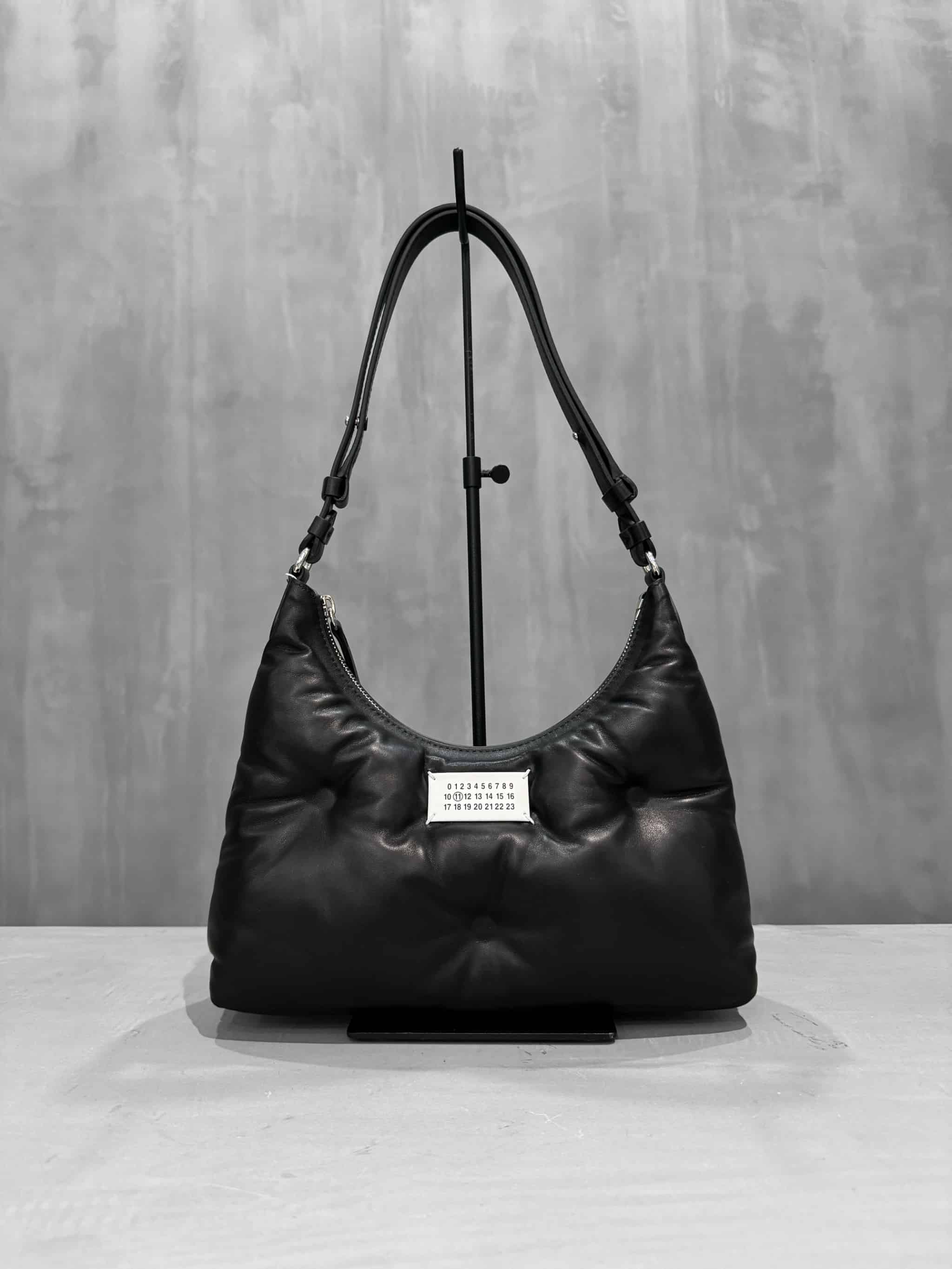 Maison Margiela(メゾンマルジェラ)|Glam Slam hobo small|SB3WG0024P4300