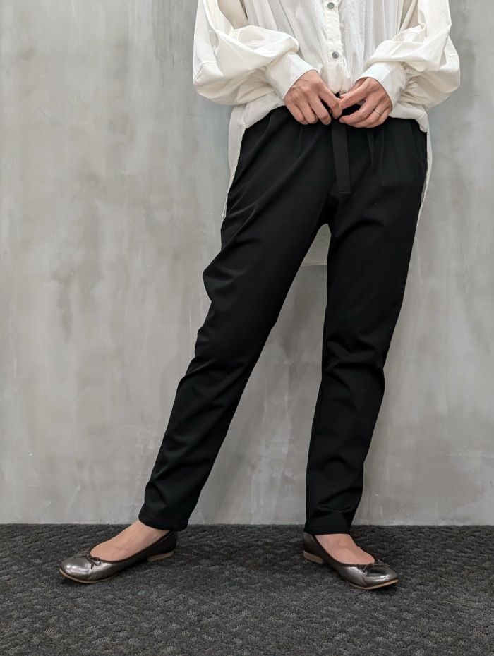 trois(トロワ)|ハイテンションストレッチリボンテーパードパンツ|T241-87010 / T246-87010