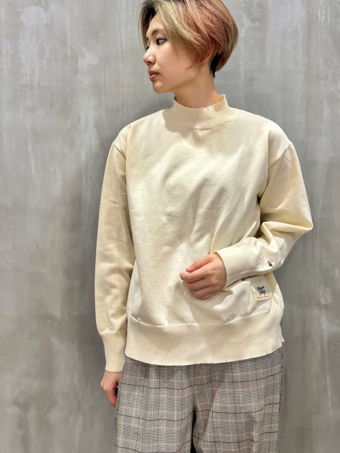 【20%OFFセール】MARGAUX VINTAGE(マルゴーヴィンテージ)|Logo Embroidery Turtleneck Knit Tops|MG KN-24131-A