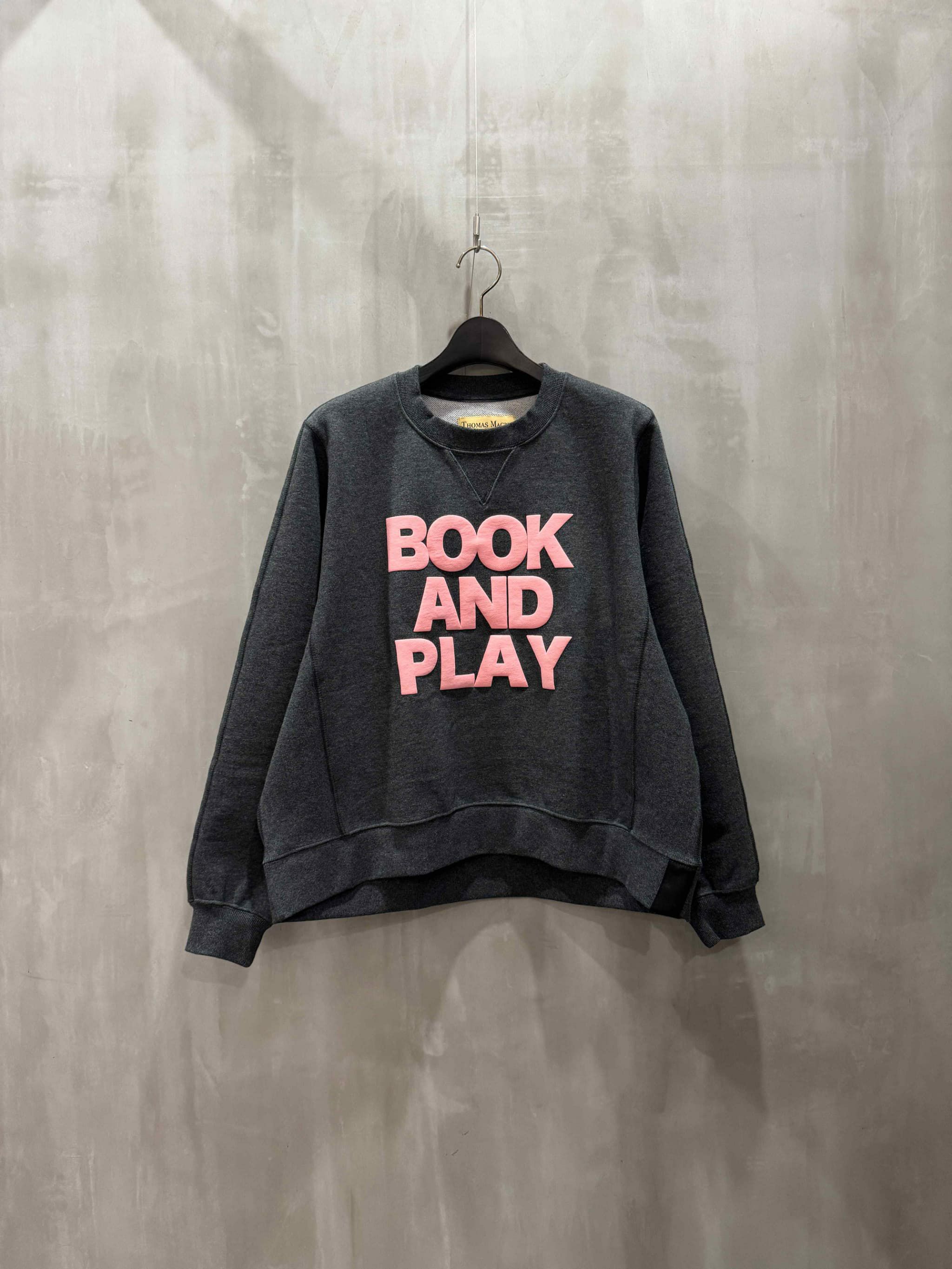 THOMAS MAGPIE（トーマスマグパイ）｜Cotton Sweat Tops 『BOOK AND PLAY』｜2244882 | MFG  WEBSTORE