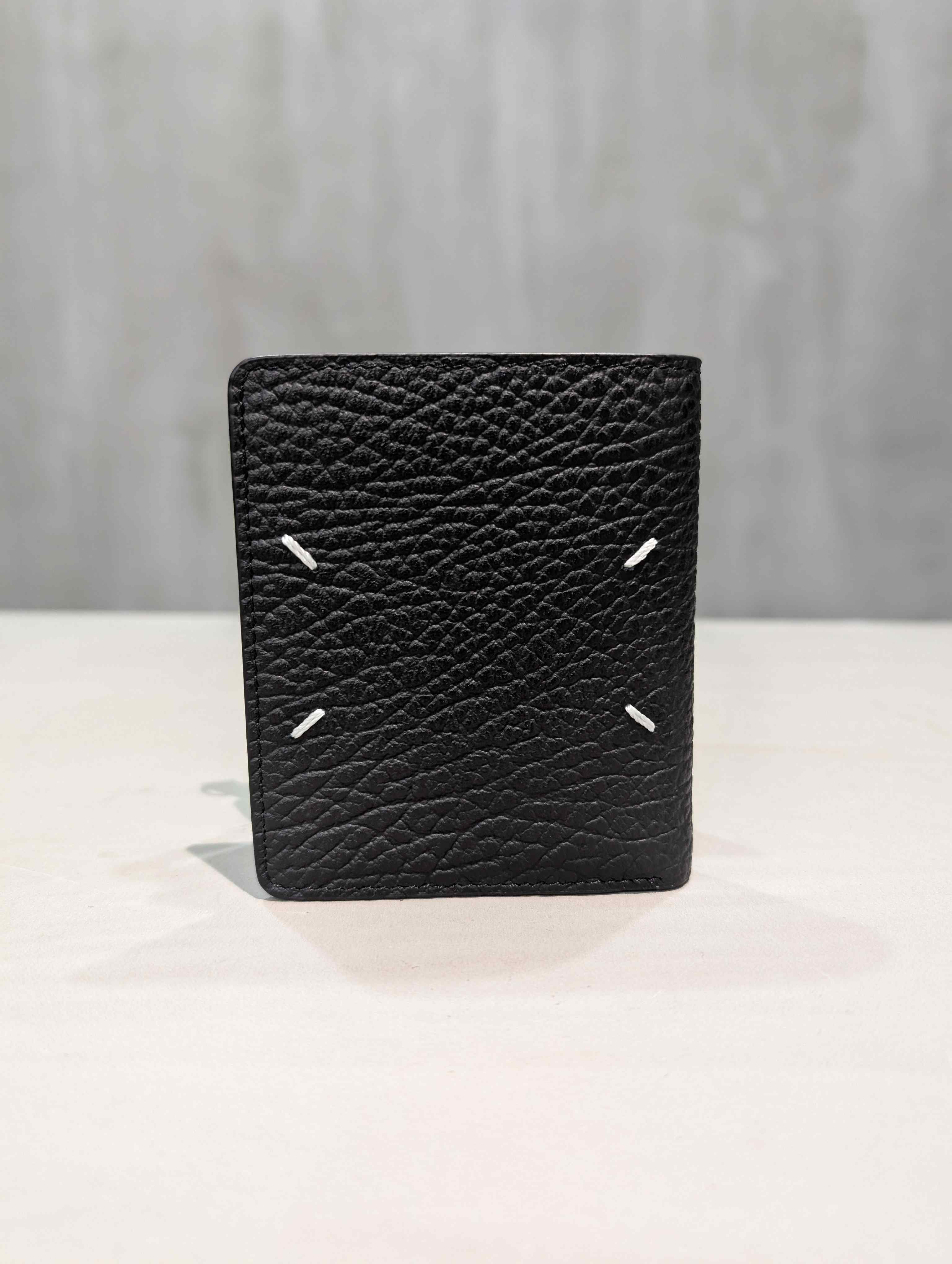 Maison Margiela(メゾンマルジェラ)|4stitch key case Maison Margiela(メゾンマルジェラ)|4stitch key case