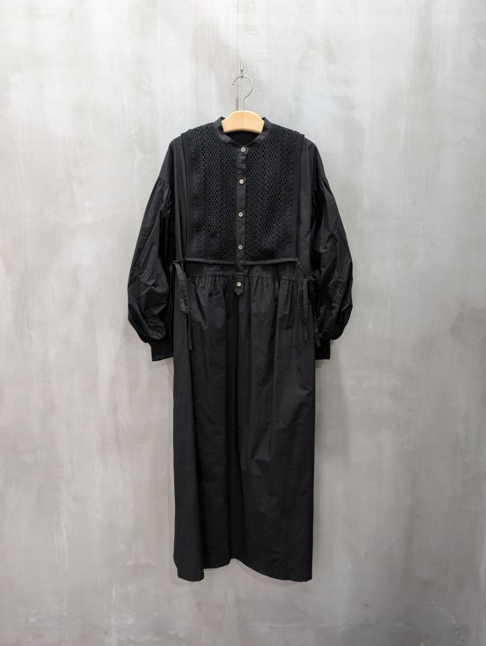 Lallia Mu　ラリアムー　ボリュームスリーブニットドッキングワンピース　黒 Lallia Mu ラリアムー ボリュームスリーブニットドッキング