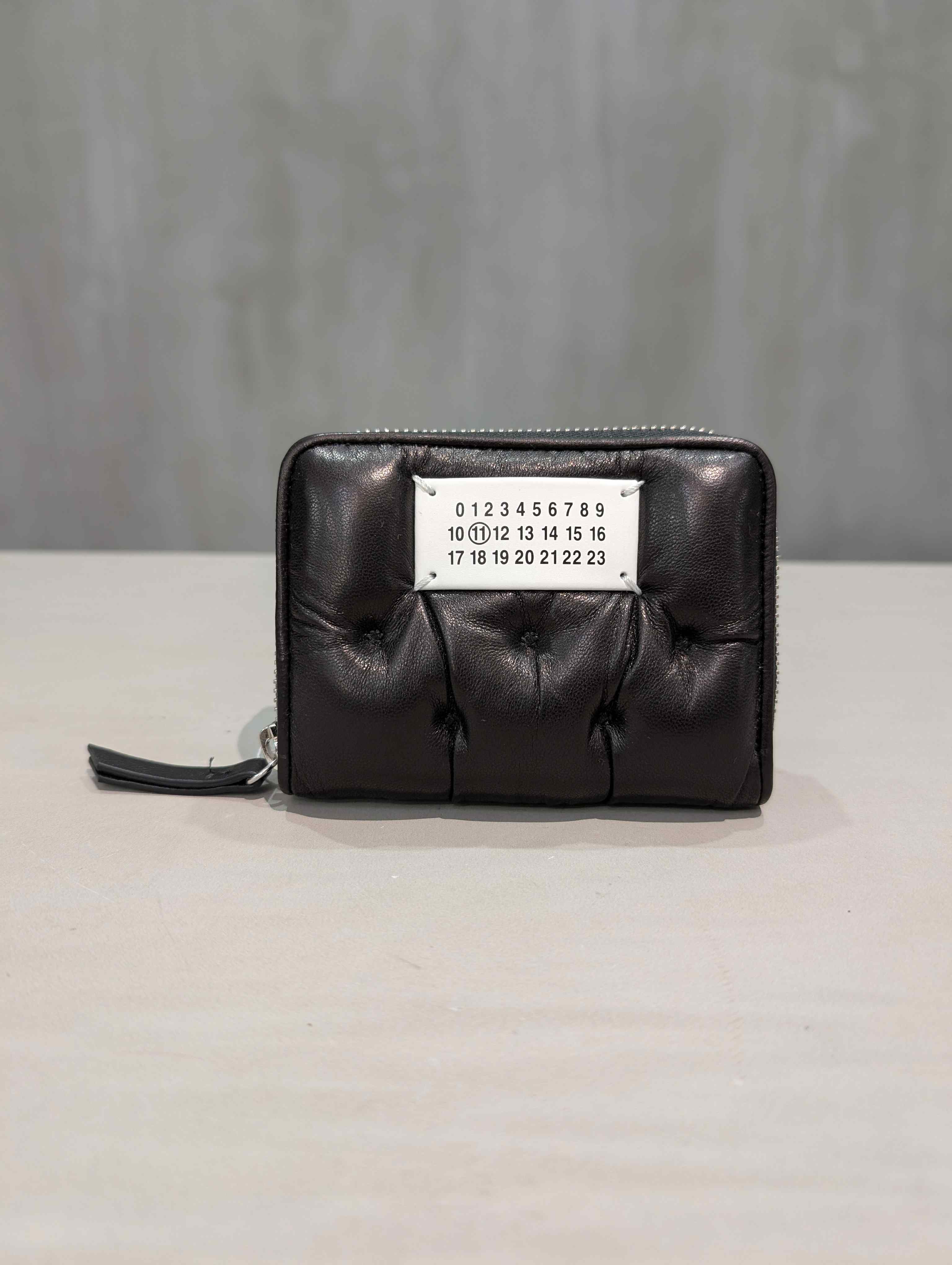 Maison Margiela(メゾンマルジェラ)|Glam Slam embroidery coin holder|SA1VX0018P6434