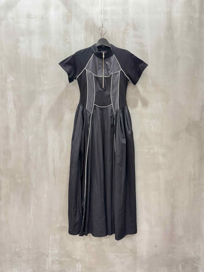 【新品】MAISON SPECIAL Zip up volume dress SALE】Zip up Volume Dress