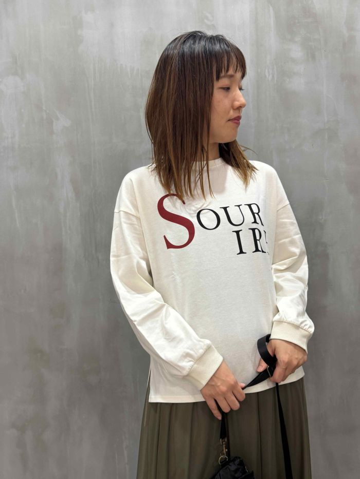 trois(トロワ)|ロゴプリントクラシック天竺 ロングスリーブプルオーバー|T256-82008