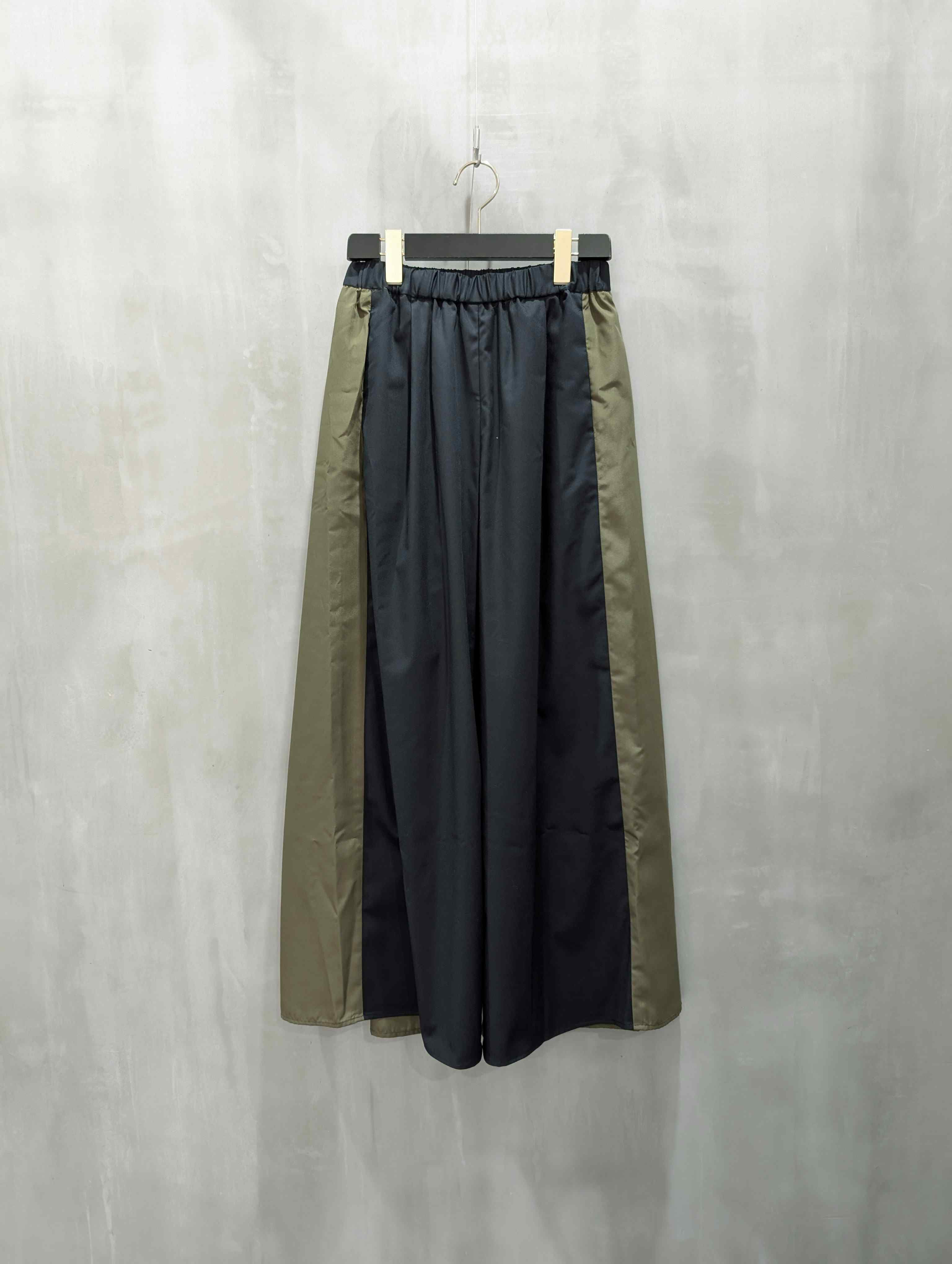 MARECHAL TERRE（マルシャルテル）｜Tuck Wide Pants