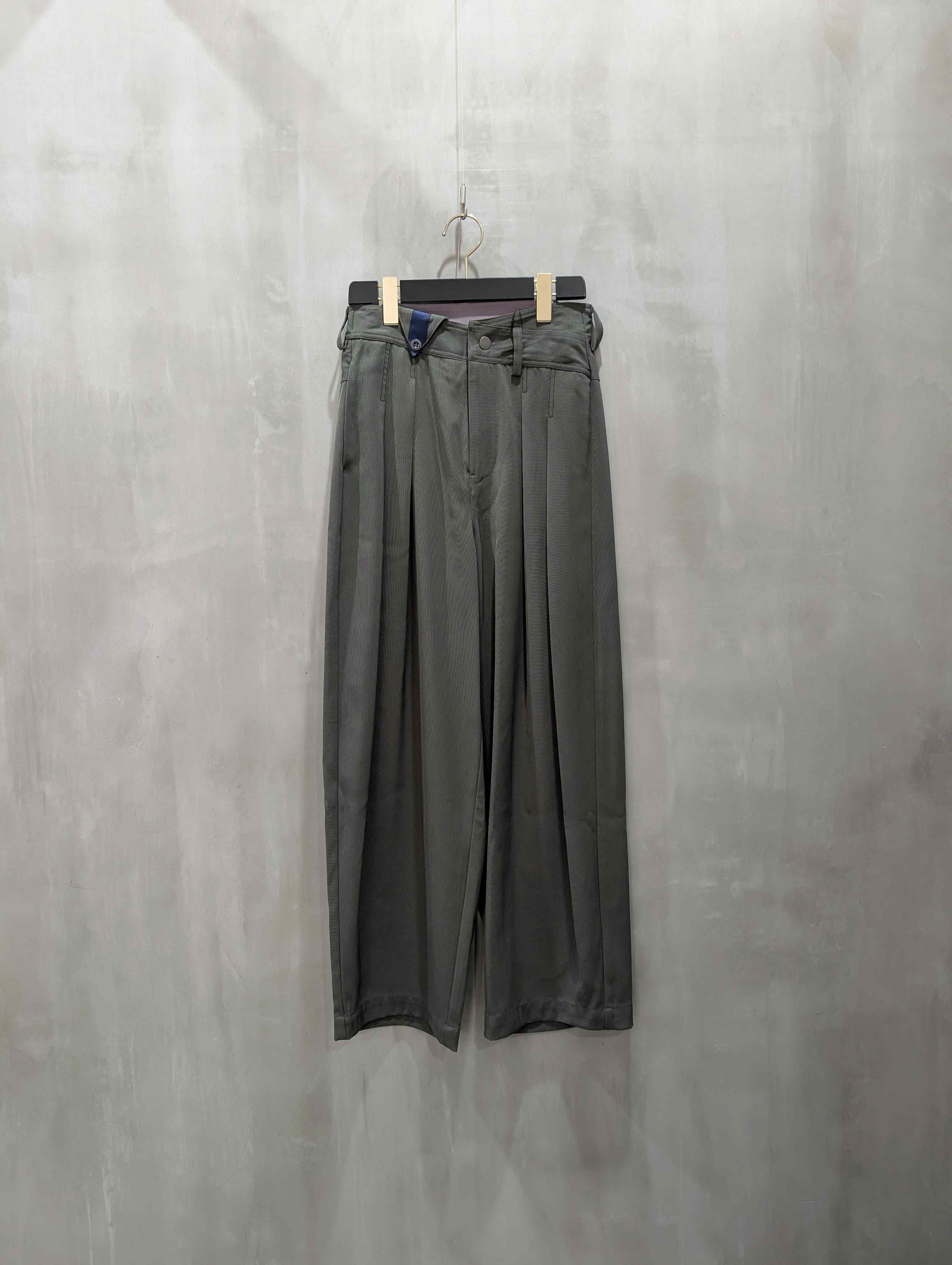 MARECHAL TERRE(マルシャルテル)|Tuck Wide Pants|ZMT254PT303