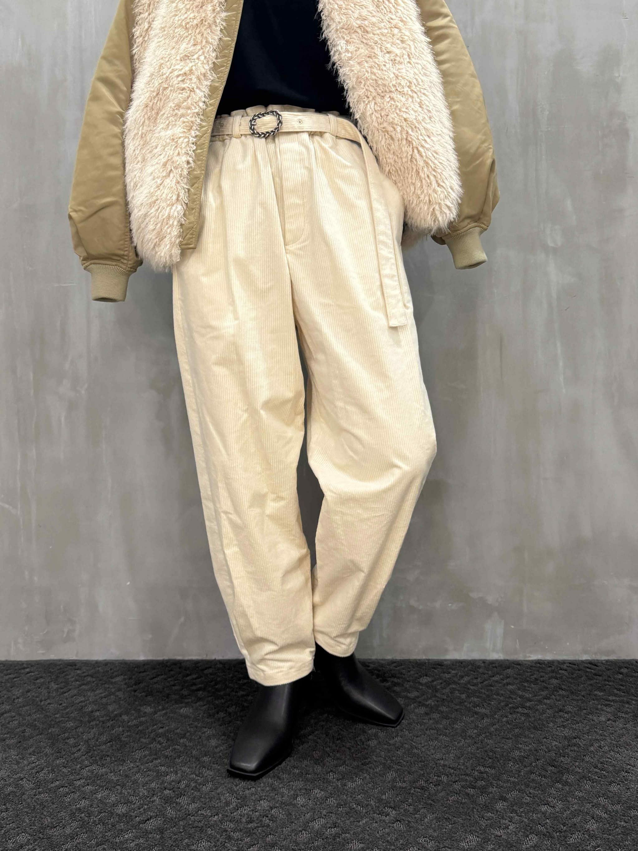 年末セール　divka ディウカ　ケープ　新品タグ付き¥73700の品 divka（ディウカ）のコレクションが楽しめる通販は、正規代理店