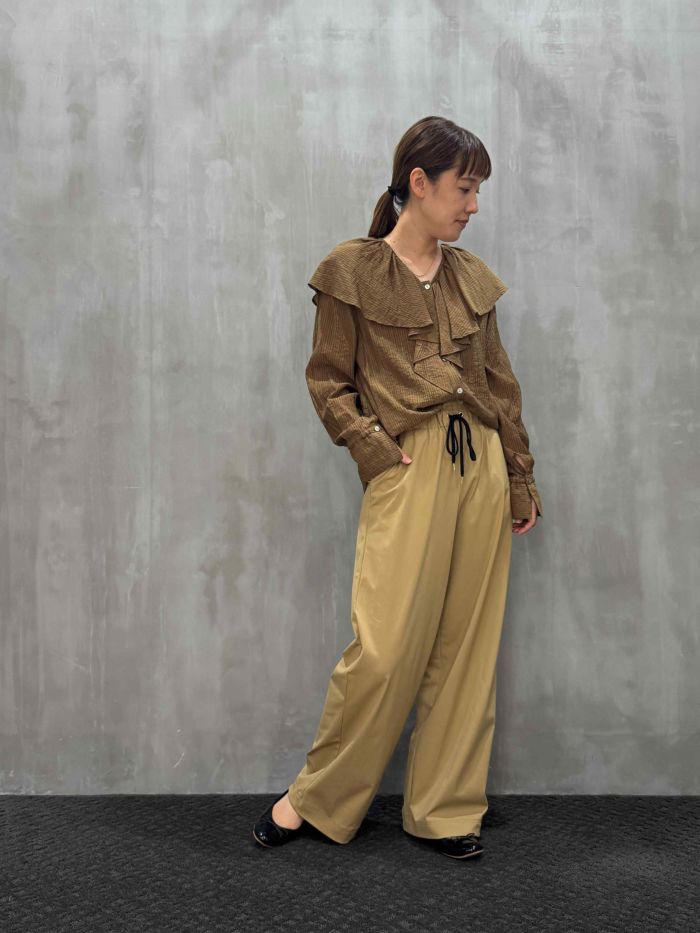 CHIGNON（シニヨン）｜ギャザーラッフルブラウス｜1654-031MK