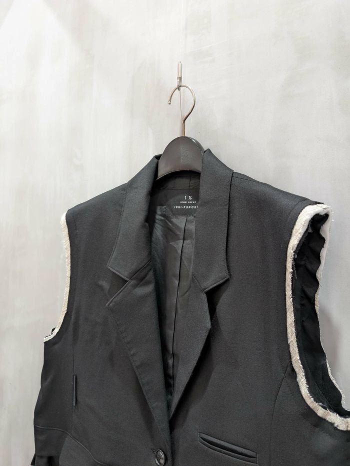 ■極美品　イチパーセントシュウヘイオガワ　ミリタリー　フリルジャケット 1% SHUHEI OGAWA（イチパーセント シュウヘイオガワ）｜フリル