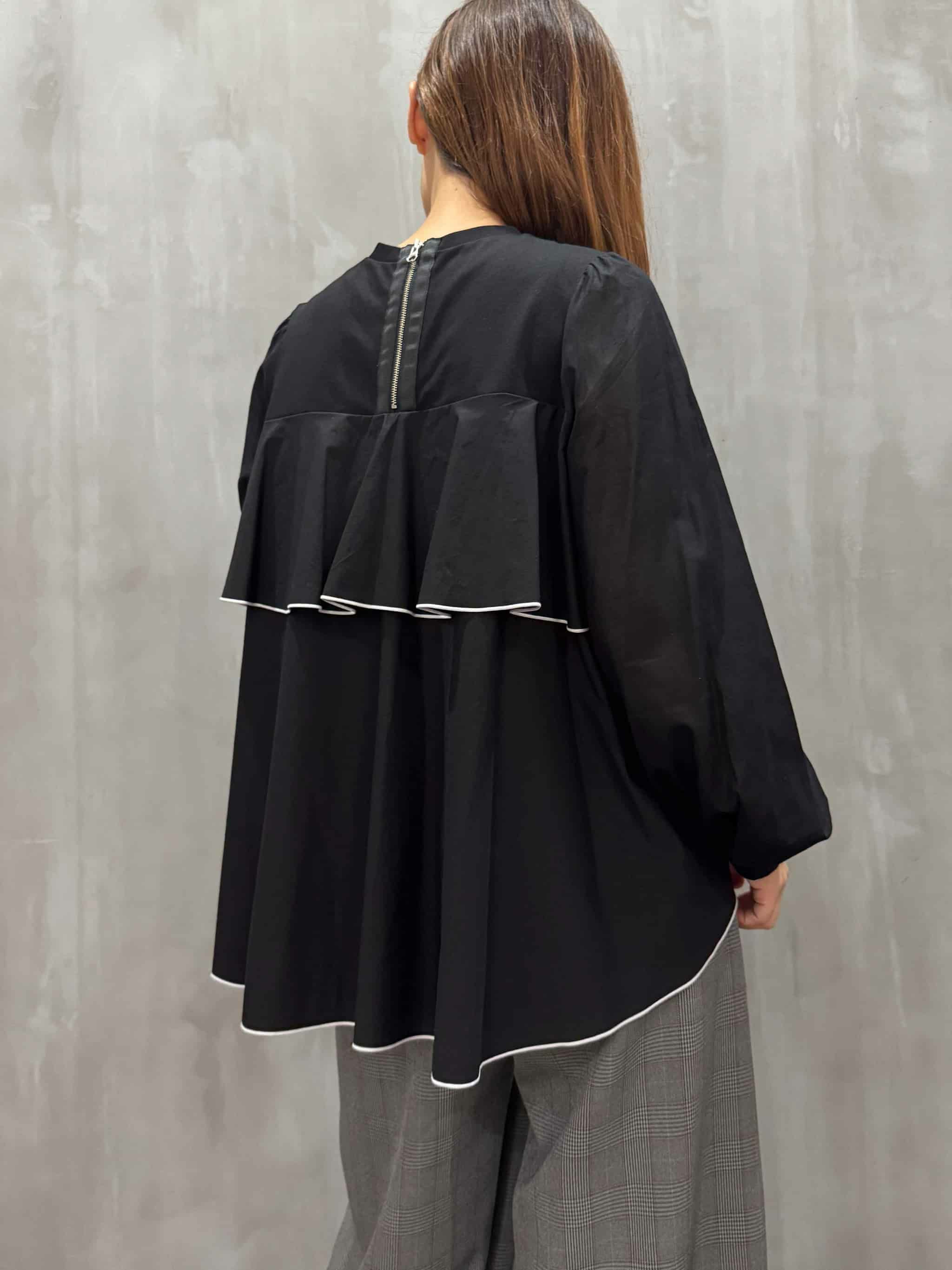 USU GALLERY ユーエスユー　バックフリルスカート ブラック USU GALLERY ユーエスユー バックフリルスカート ブラック