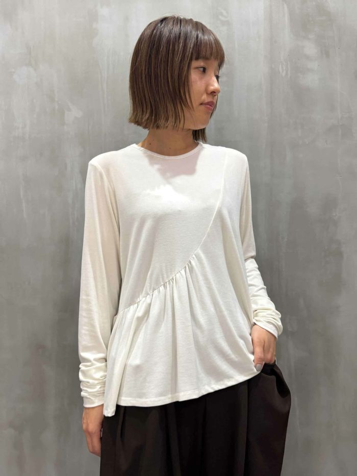 CYAN TOKYO(シアントーキョー)|アシメギャザーウォームトップス|507417