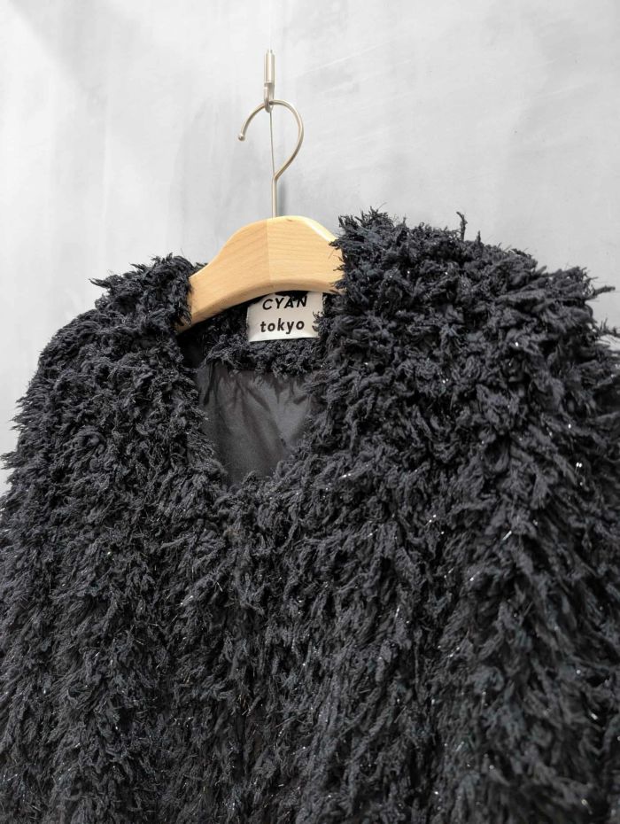 CYAN TOKYO（シアントーキョー）｜ラメシャギーポンチョ｜507420 | MFG