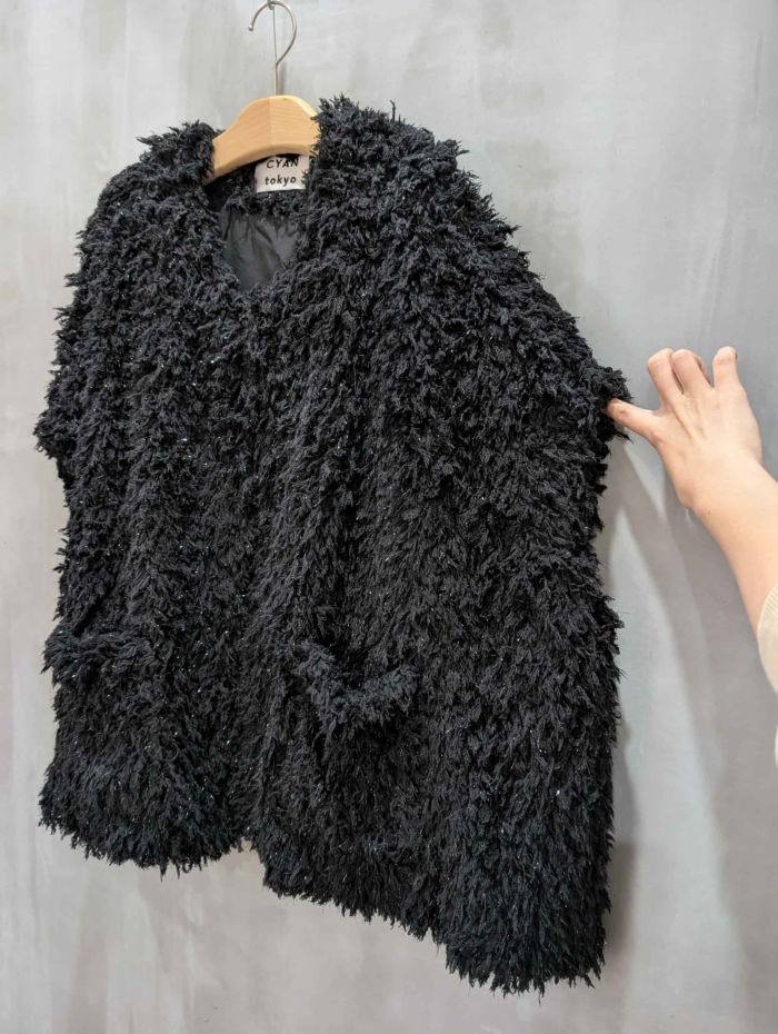 CYAN TOKYO（シアントーキョー）｜ラメシャギーポンチョ｜507420 | MFG