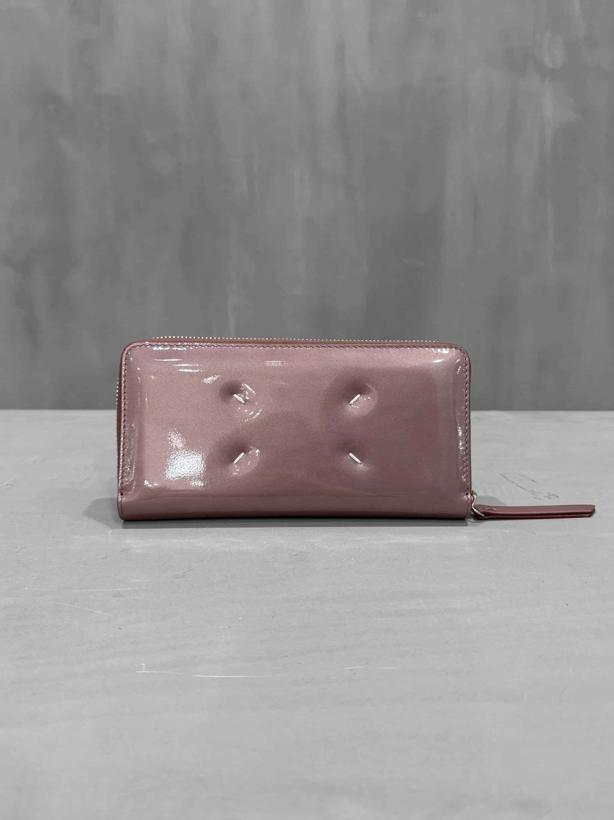 希少色 極美品✨メゾンマルジェラ 4ステッチ ラウンドファスナー レザー ブルー Maison Margiela(メゾン マルジェラ)｜【UNISEX】4ステッチ ラウンド