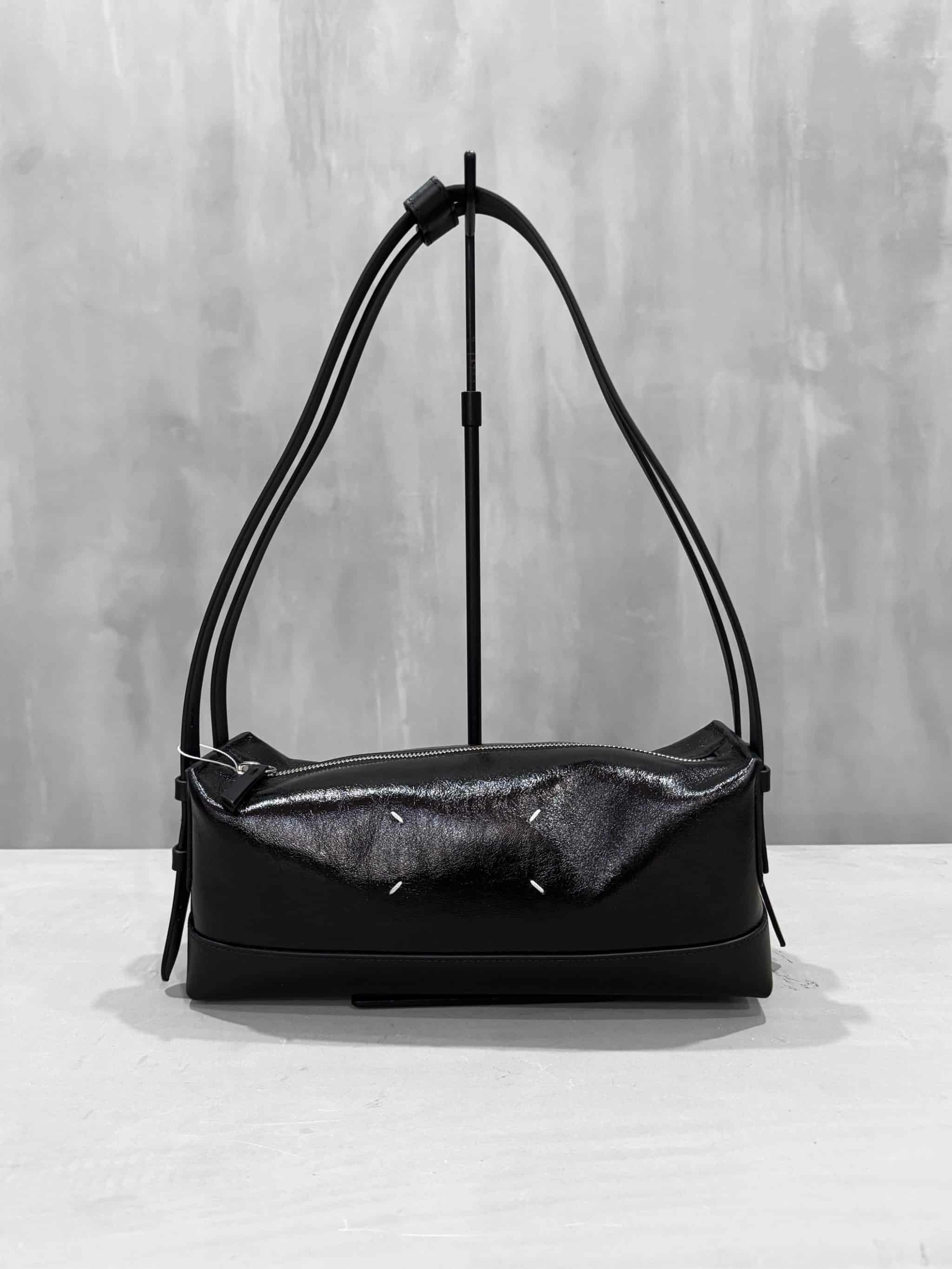 Maison Margiela（メゾンマルジェラ）｜bucket bag｜SB1ZH0006P8830